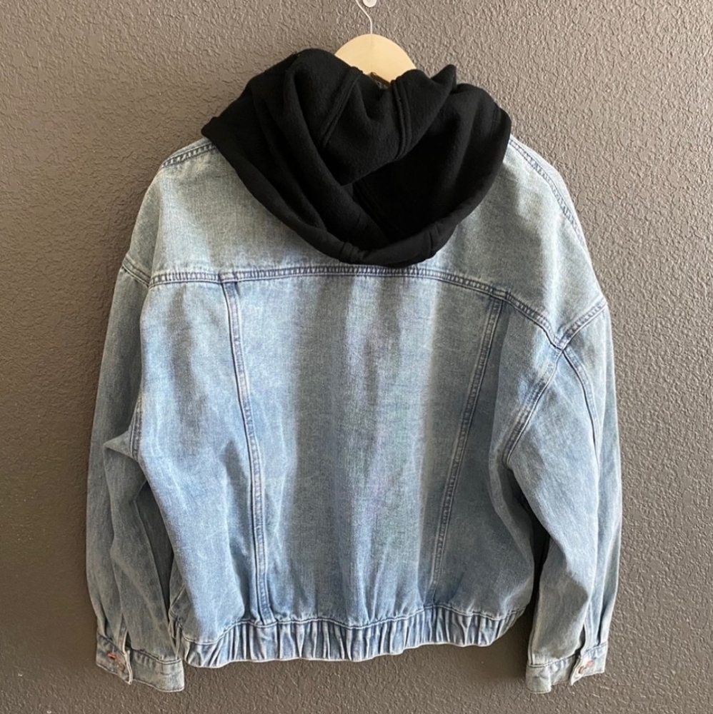 Guess denim jacket - Picture 3 of 5